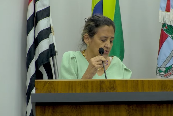 Mariza falou na Tribuna Livre