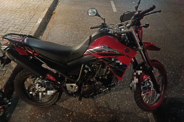Motocicleta apreendida pela Pol&iacute;cia
