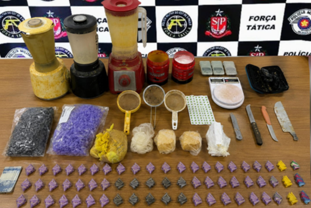 Materiais apreendidos durante a&ccedil;&atilde;o policial