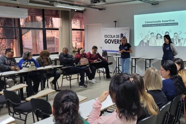 O encontro formativo foi conduzido de maneira mais descontra&iacute;da, com din&acirc;micas em grupos e atividades de dramatiza&ccedil;&atilde;o