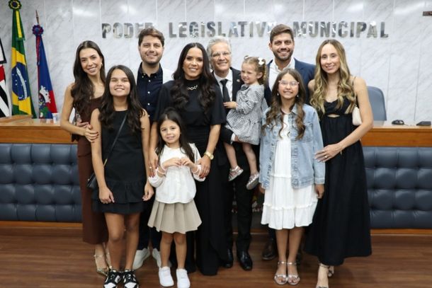 Rog&eacute;rio C&acirc;mara com sua fam&iacute;lia