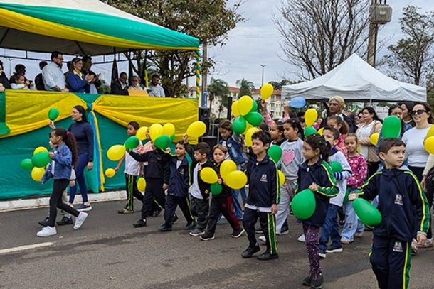 Desfile de 7 de Setembro em Birigui
