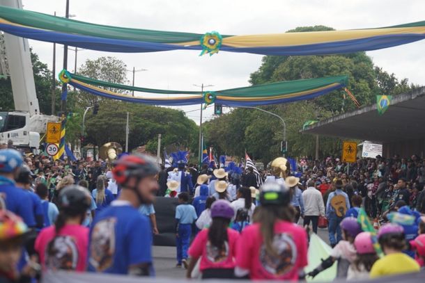 Desfile de 7 de setembro em Ara&ccedil;atuba