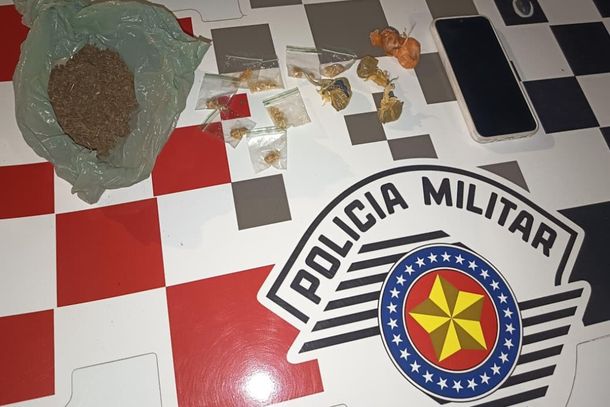 Materiais apreendidos durante opera&ccedil;&atilde;o policial
