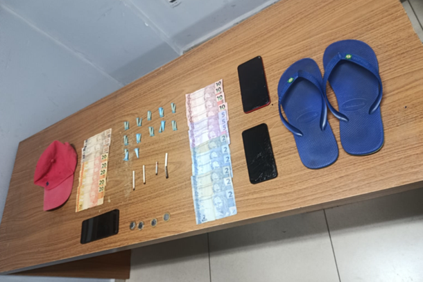 Materiais apreendidos durante opera&ccedil;&atilde;o policial