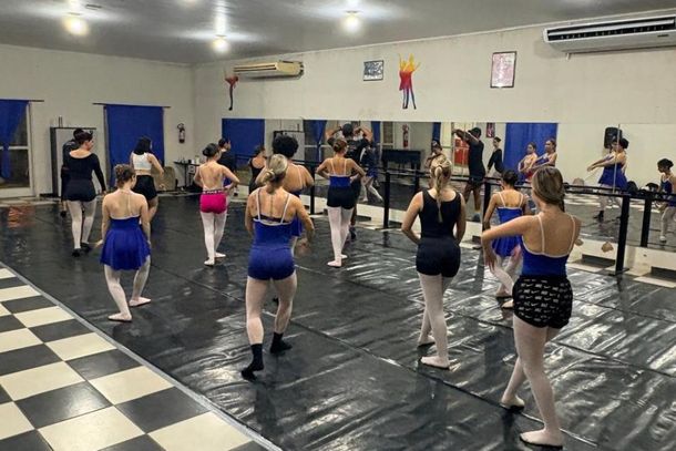 As pessoas interessadas devem se apressar e efetuar o quanto antes sua matr&iacute;cula para o N&uacute;cleo Municipal de Dan&ccedil;a