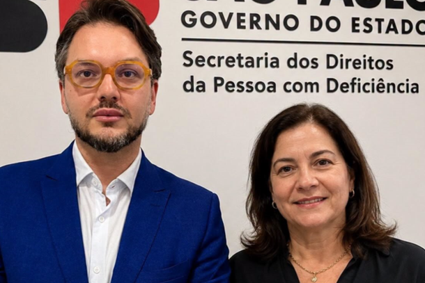 Pedro Sanchez (&agrave; esq.), Secret&aacute;rio de Desenvolvimento Social de Pen&aacute;polis