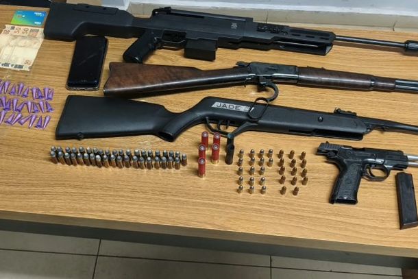Materiais apreendidos durante opera&ccedil;&atilde;o policial