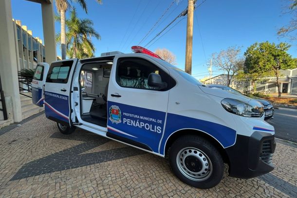 A nova ambul&acirc;ncia ser&aacute; utilizada para o transporte interno de pacientes e para viagens