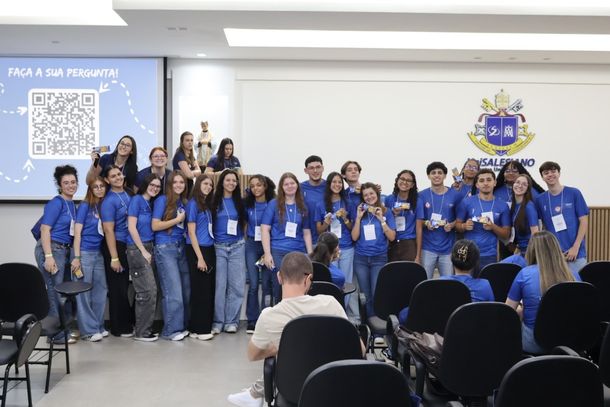 Acad&ecirc;micos de Medicina do UniSALESIANO e p&uacute;blico da regi&atilde;o participaram do evento