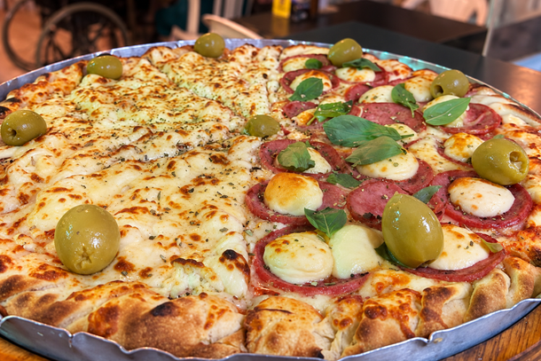 Pizza saboros&iacute;ssima da Tavernna