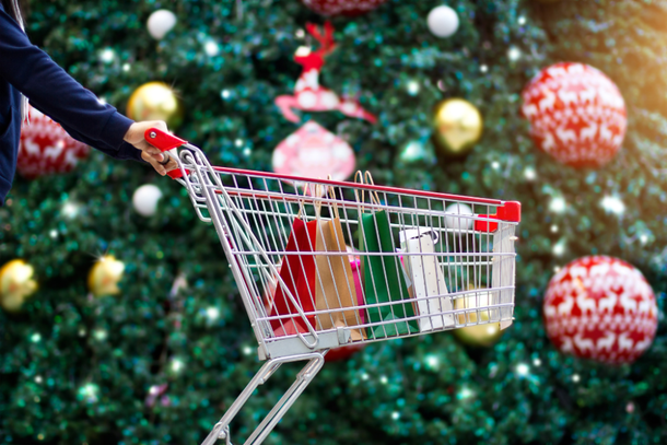 Compras de fim de ano movimentam o com&eacute;rcio local.