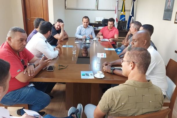 Presidente da C&acirc;mara Leandro Morais recebeu os trabalhadores novamente nesta quinta-feira 