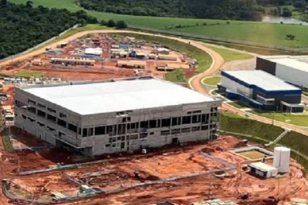 A nova unidade da farmac&ecirc;utica Biolab que est&aacute; sendo constru&iacute;da em Pouso Alegre 