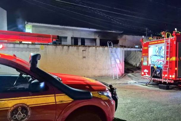 Bombeiros encontraram o corpo em c&ocirc;modo dos fundos que n&atilde;o foi atingido pelo fogo 