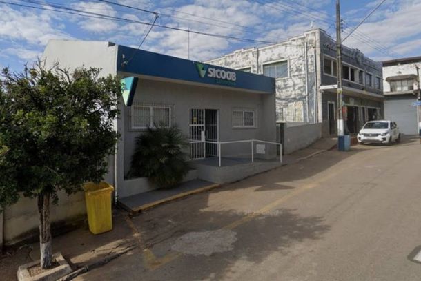 Ao perceber a chegada da viatura da Pol&iacute;cia Militar, os assaltantes fugiram 