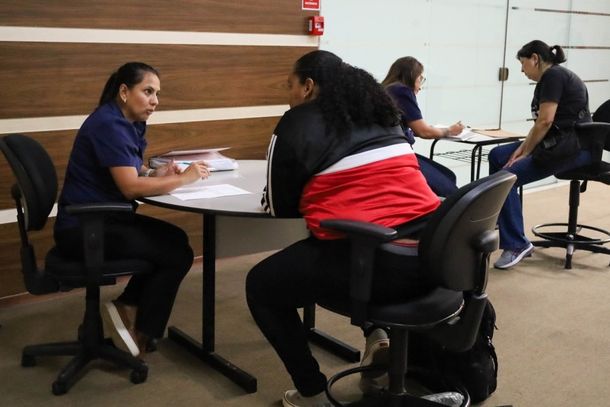 Interessados devem comparecer munidos de documentos e curr&iacute;culo 