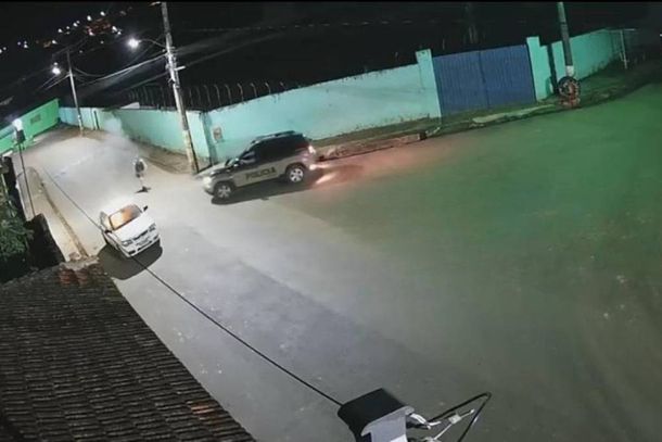 A Pol&iacute;cia militar de Silvian&oacute;polis conteve as chamas antes que destru&iacute;ssem o ve&iacute;culo 
