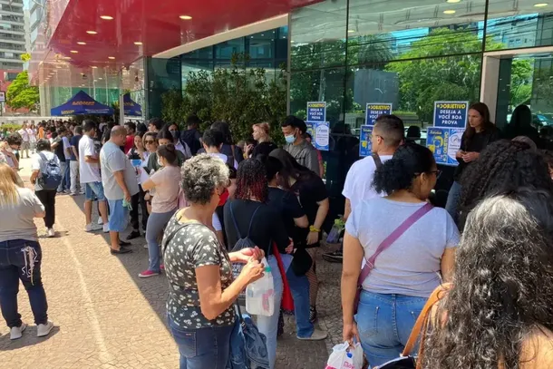 Programa oferece bolsas de estudo integrais e parciais 
