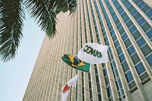 Cemig dever&aacute; elaborar um planejamento para regularizar a fia&ccedil;&atilde;o em toda a &aacute;rea urbana de Pouso Alegre 