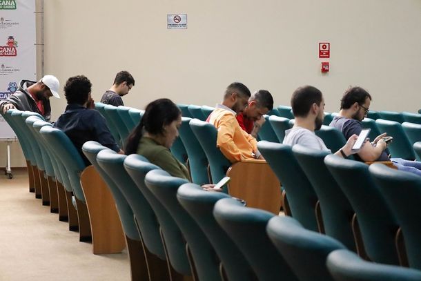 Os interessados nas vagas ser&atilde;o recebidos na C&acirc;mara Municipal 
