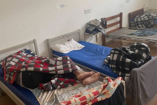 Pacientes foram encontrados em condi&ccedil;&otilde;es inadequadas para assist&ecirc;ncia e perman&ecirc;ncia 