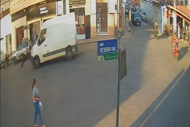 Mulher foi levada ao hospital local pelo pr&oacute;prio marido 