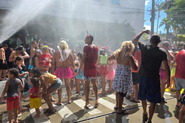A Prefeitura faz chamamento p&uacute;blico para o apoio &agrave;s agremia&ccedil;&otilde;es carnavalescas da cidade 