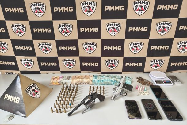Material apreendido pela Pol&iacute;cia Militar na opera&ccedil;&atilde;o 