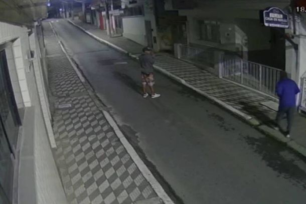 Apesar da proximidade da Delegacia de Pol&iacute;cia e do sistema de monitoramento na &aacute;rea central, os ladr&otilde;es agiram tranquilamente e n&atilde;o foram incomodados 