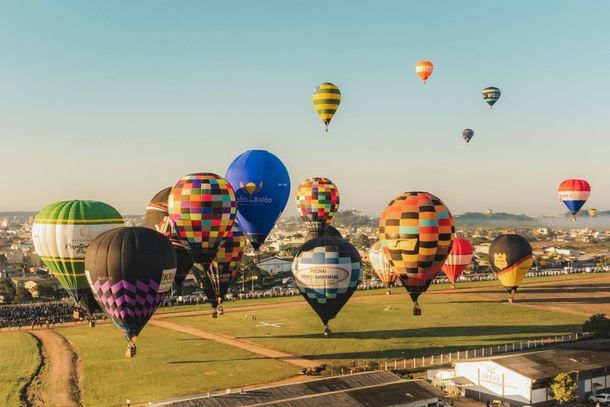 Festival de Balonismo promete colorir o c&eacute;u de Itatiaia neste final de semana