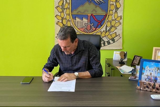 O prefeito Irineu Nogueira encaminhou o projeto para aprecia&ccedil;&atilde;o da C&acirc;mara de Vereadores