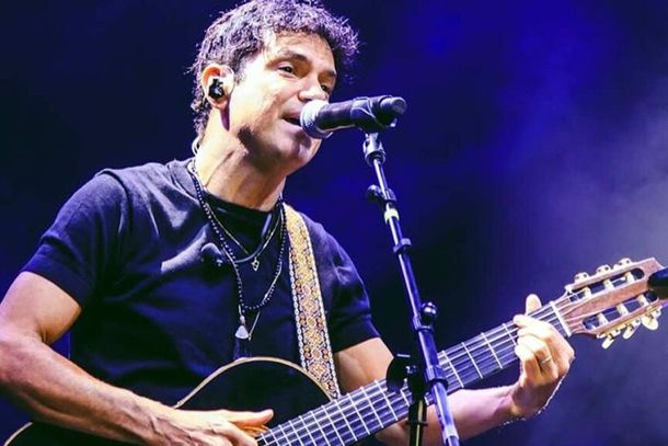 O cantor Jorge Vercillo &eacute; a atra&ccedil;&atilde;o musical no primeiro dia da Expo Rio Turismo em Penedo