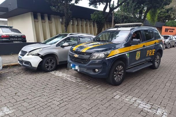 Suspeito e carro furtado foram apresentados na Delegacia de Resende