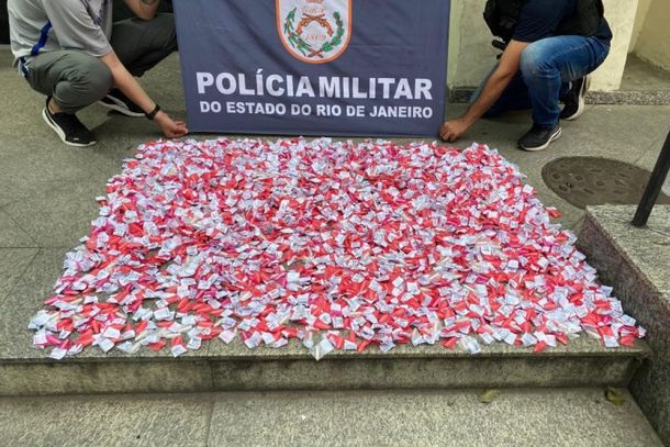 Um grande carregamento de coca&iacute;na foi apreendida pela PM
