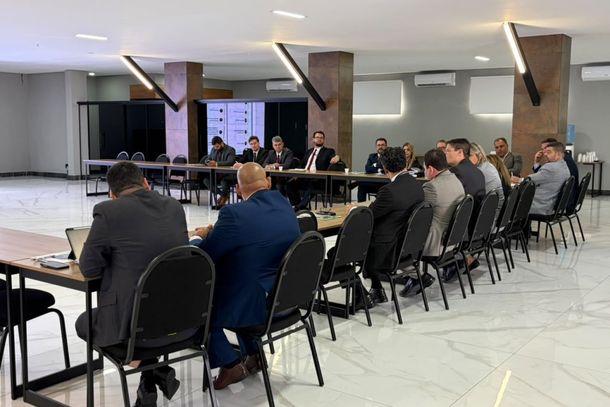 Encontro reuniu procuradores-gerais de munic&iacute;pios em Penedo 