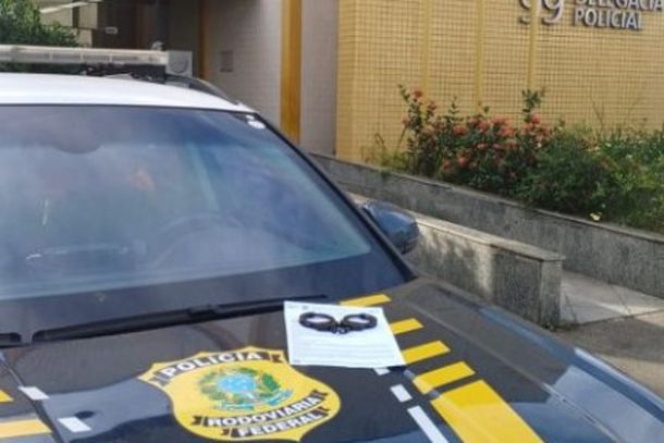Motorista foi levado preso para a Delegacia de Itatiaia