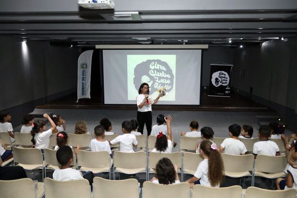 Projeto itinerante de cinema percorre os munic&iacute;pios do Estado do Rio
