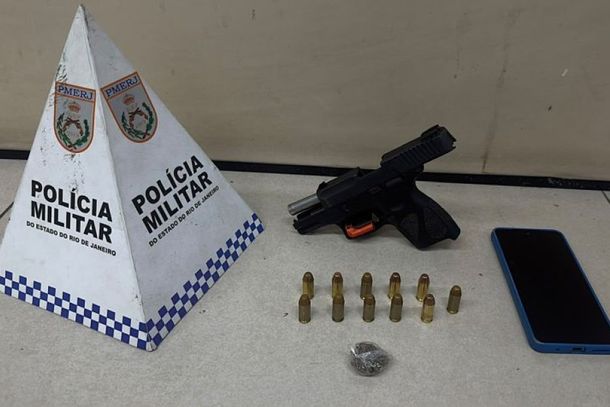 A pistola .40 estava com o suspeito preso pela PM