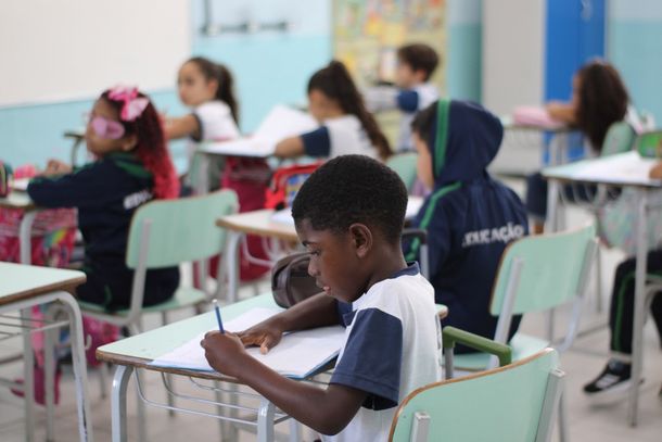 Resende mant&eacute;m trajet&oacute;ria de alta do IDEB