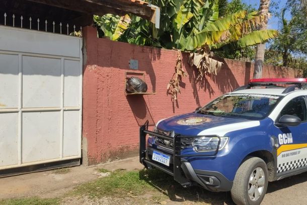 Propriedade localizada entre as ruas Doze e TV Bra&uacute;na, no bairro Glebas Taquaral