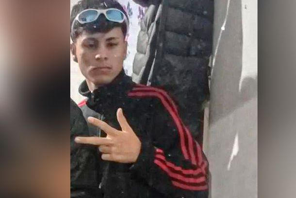 Fam&iacute;lia procura adolescente que desapareceu ap&oacute;s sair para ir &agrave; escola em Marechal 