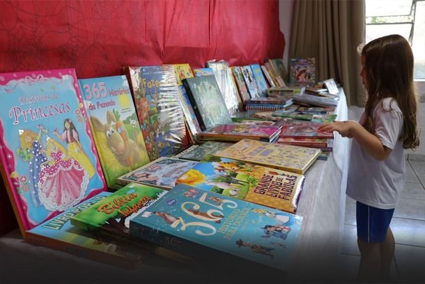 Feiras do Livro e do Conhecimento movimentam a Escola Marechal Deodoro de Pato Bragado