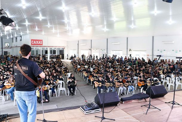 Festival Prosa e Viola re&uacute;ne cerca de 500 pessoas em Santa Helena