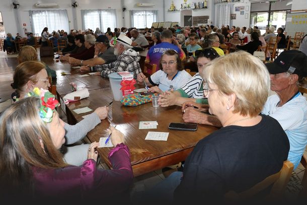 Dia do Idoso &eacute; celebrado com tarde de integra&ccedil;&atilde;o e confraterniza&ccedil;&atilde;o em Pato Bragado