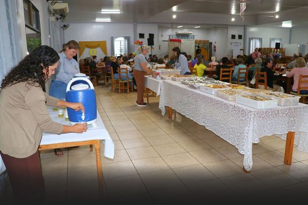 Dia do Idoso &eacute; celebrado com tarde de integra&ccedil;&atilde;o e confraterniza&ccedil;&atilde;o em Pato Bragado