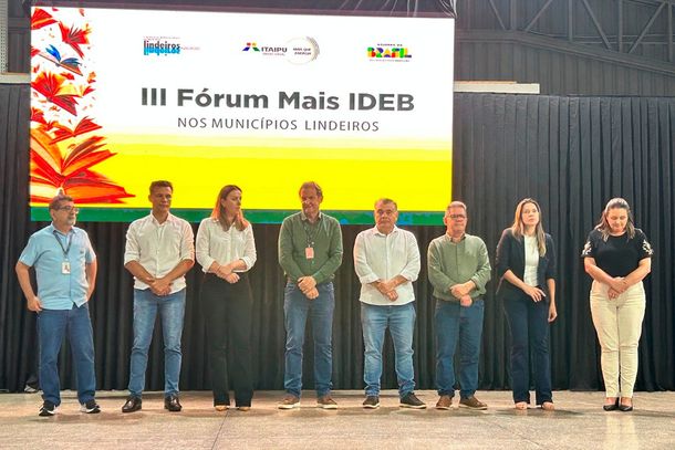 F&oacute;rum Mais Ideb re&uacute;ne educadores de 16 munic&iacute;pios lindeiros em Santa Helena