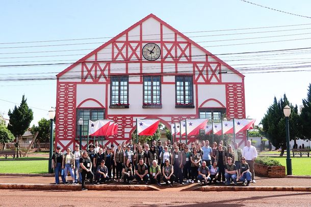 Gestores conhecem a&ccedil;&otilde;es de Educa&ccedil;&atilde;o Ambiental e Cultura em Quatro Pontes e Nova Santa Rosa