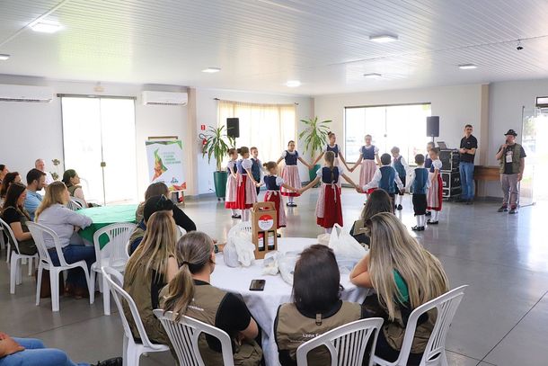 Gestores conhecem a&ccedil;&otilde;es de Educa&ccedil;&atilde;o Ambiental e Cultura em Quatro Pontes e Nova Santa Rosa