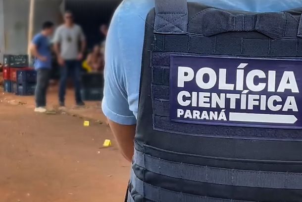 Homem de 26 anos morre ap&oacute;s ser atingido por tr&ecirc;s tiros no peito